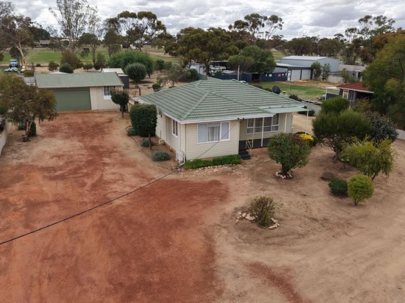 35 Jennaberring  Road, Quairading