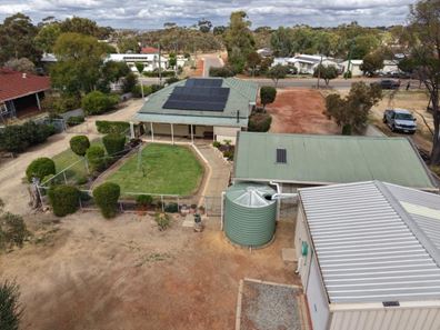 35 Jennaberring  Road, Quairading WA 6383