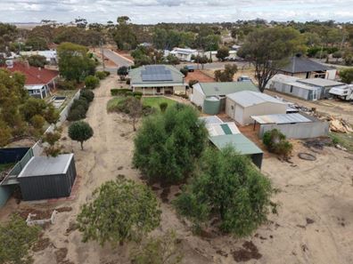 35 Jennaberring  Road, Quairading WA 6383