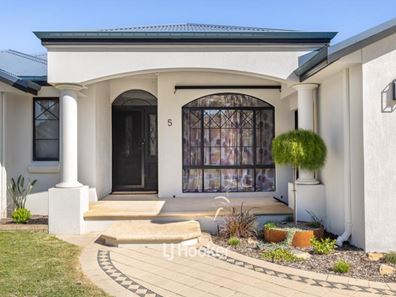 5 Barton Drive, Australind WA 6233