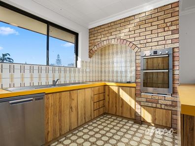 4 Steinbeck Place, Spearwood WA 6163