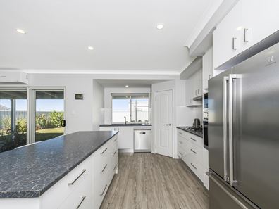12 Kingfisher  Drive, Lancelin WA 6044