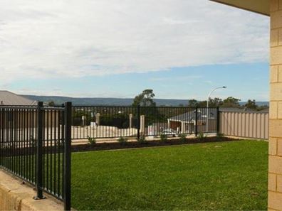 17 Tranquility Cr, Aveley WA 6069