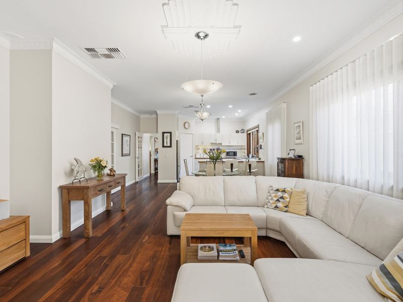 14 Sinclair Street, Rivervale WA 6103