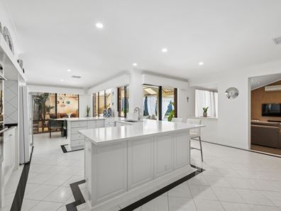 44 Hopkins Way, Spearwood WA 6163