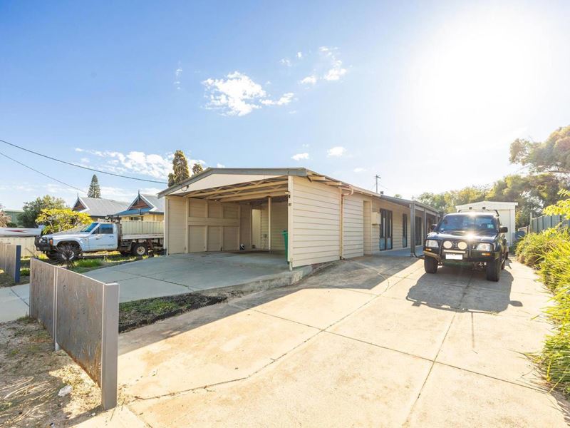 4 Bluewater Drive, Jurien Bay WA 6516
