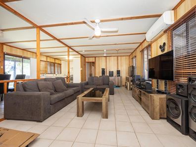 4 Bluewater Drive, Jurien Bay WA 6516