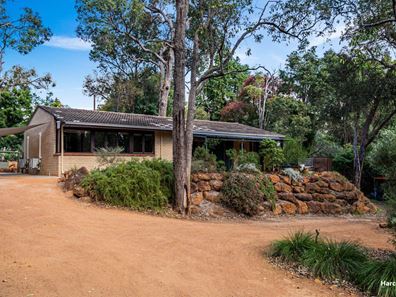 10 Urch Road, Roleystone WA 6111