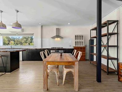 718 Southern Estuary Road, Lake Clifton WA 6215