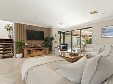 4 Bennett Road, Quinns Rocks WA 6030