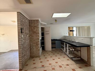 6 Ashwood Close, Ballajura WA 6066