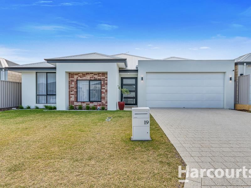 19 Eminence Street, Sinagra WA 6065