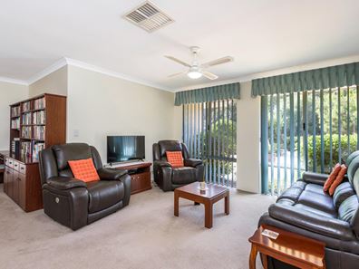 10 Carnegie Place, Greenfields WA 6210