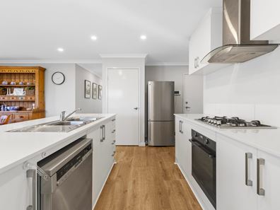 73 Wandsworth Avenue, Brabham WA 6055