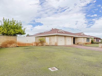 38 Pelican Parade, Ballajura WA 6066
