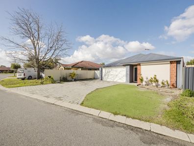 2 Fawk Corner, Ballajura WA 6066
