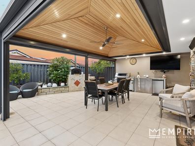 7 Bowles Court, Murdoch WA 6150