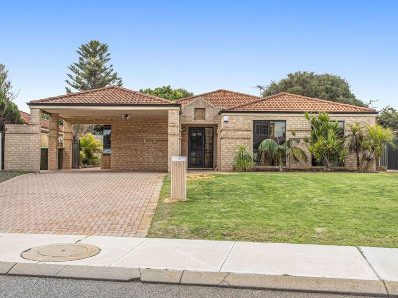 5 Cherbourg Grove, Port Kennedy WA 6172