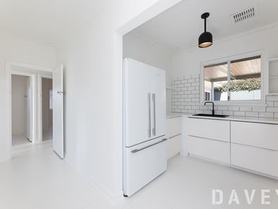 24 Belhus Drive, Trigg WA 6029