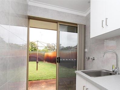 1/15 Piercy Way, Kardinya WA 6163