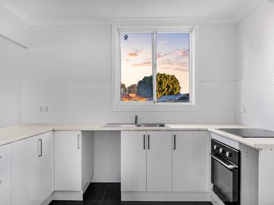 74 Jinda Road, Koongamia WA 6056