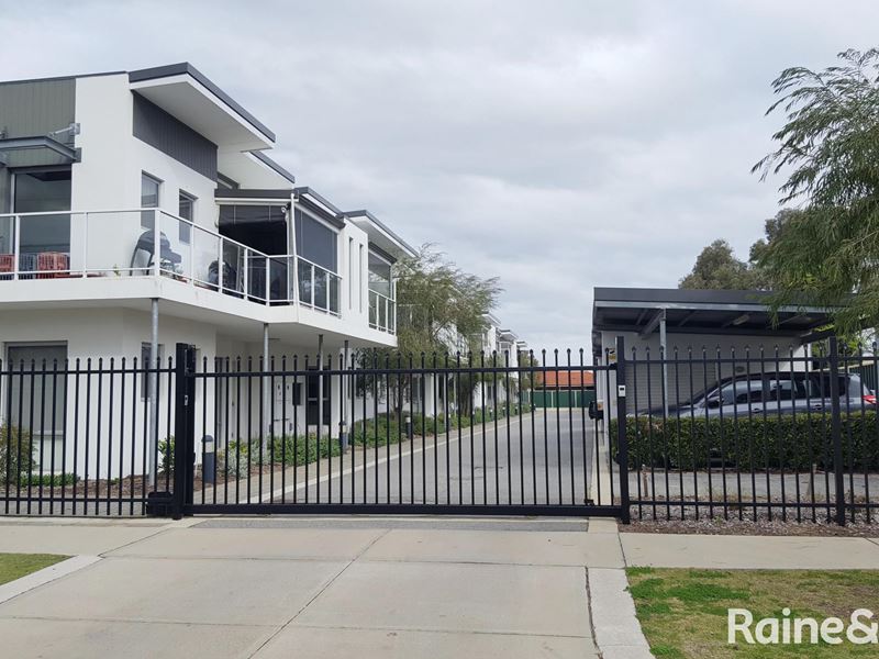13/13 Spring Avenue, Midland