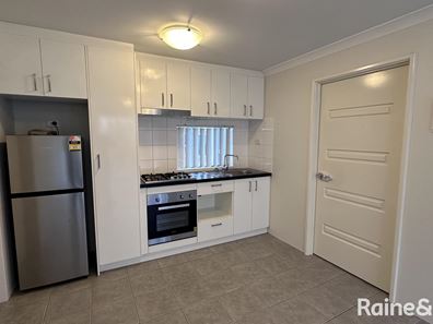 13/13 Spring Avenue, Midland WA 6056
