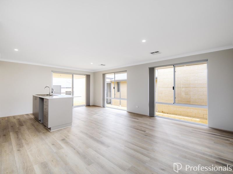 11 Tapin Street, Yanchep WA 6035