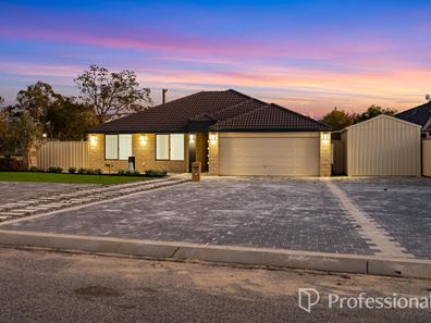 13 Sheffield Road, Wattle Grove WA 6107