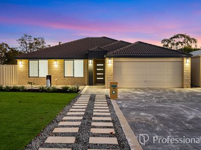 13 Sheffield Road, Wattle Grove WA 6107
