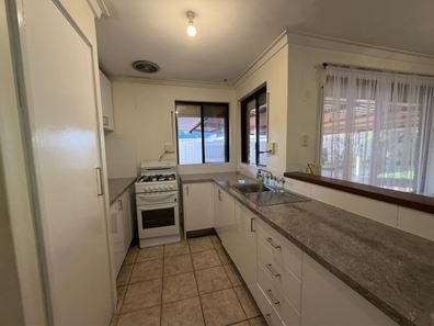 21 Amazon Drive, Beechboro WA 6063