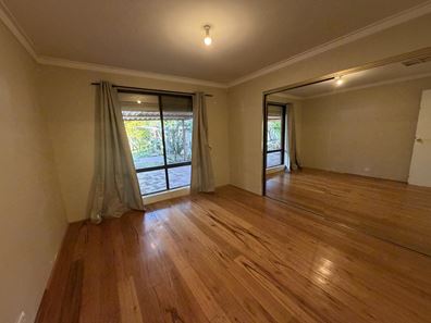 21 Amazon Drive, Beechboro WA 6063