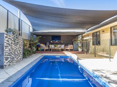 15 Bramshaw Street, Meadow Springs WA 6210
