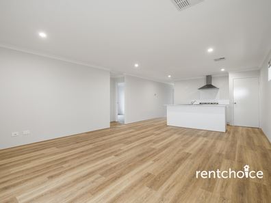 25 Camperdown Wy, Lakelands WA 6180