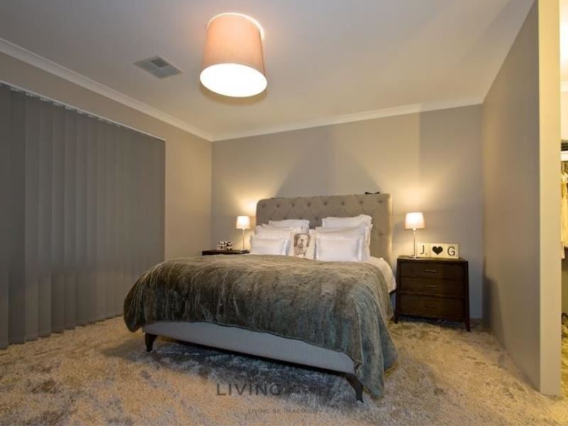 Room/1  21 Juncea Way, Hammond Park WA 6164