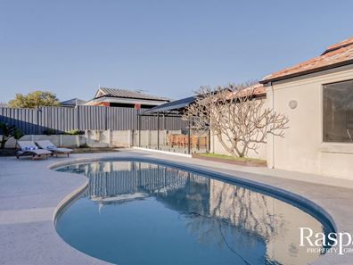 16 Provincial Mews, Bibra Lake WA 6163