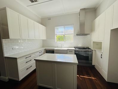 2 Britannia Road, Mount Hawthorn WA 6016