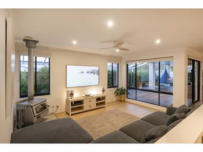 34 St Michaels Parkway, Dunsborough WA 6281
