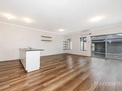 43 Kerkeri Heights, Lakelands WA 6180