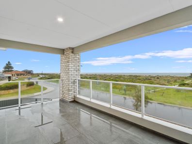 27 Sabina Drive, Madora Bay WA 6210