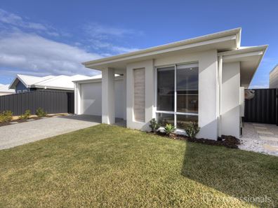 29 Lancelin Crescent, Two Rocks WA 6037