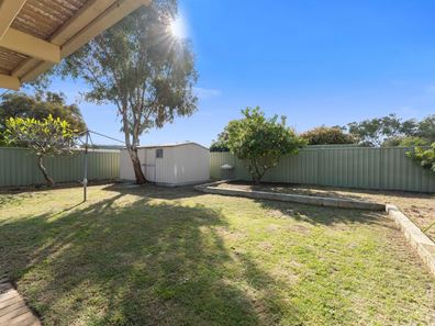 18 Roger St, Midland WA 6056