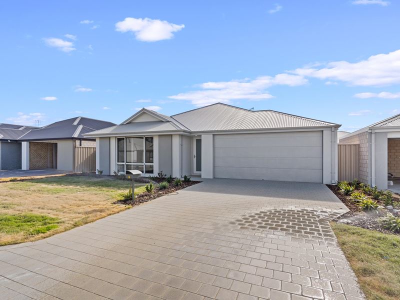 7 Dolly Link, Secret Harbour WA 6173