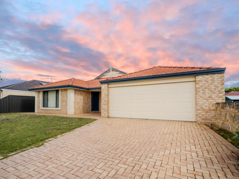 2 Polesden Close, Hocking