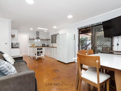 Room/2  4 Maritime Avenue, Kardinya WA 6163