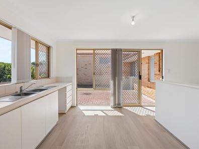 4/195 Wanneroo Road, Tuart Hill WA 6060