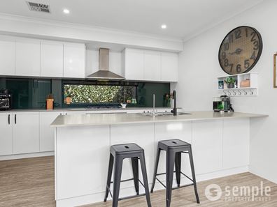 15 Foxtail Grove, Wandi WA 6167