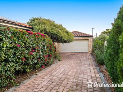 43B Hillsborough Drive, Nollamara WA 6061