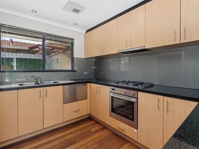 33 Wood Street, Inglewood WA 6052