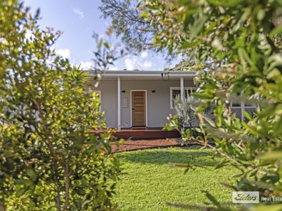 122 South Coast Highway, Orana WA 6330